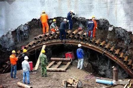 沾化隧道钢花管支护案例